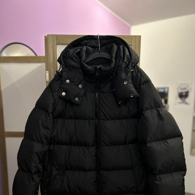 Original Boss puffer jacket🖤