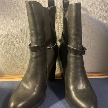 Ankle Boot with Heel