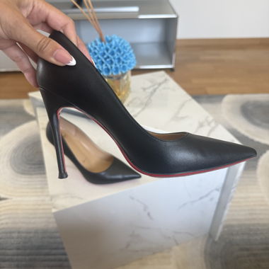 Dupe 2x Escarpins noirs Christian Louboutin
