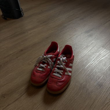 Rote Adidas Samba Sneaker
