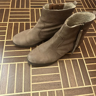 Damen-Wildleder-Stiefeletten Taupe