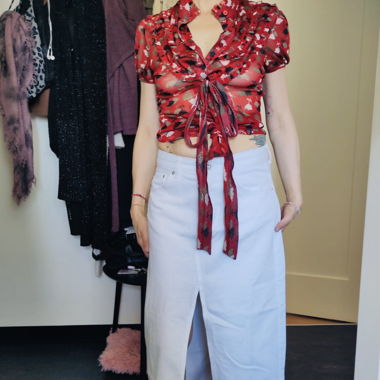 Retro Outfit Bluse Chiffon, Rock Jeans