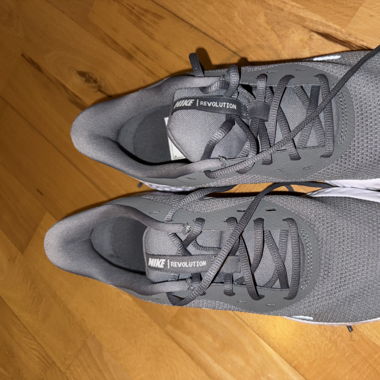 Nike Schuhe grau, Grösse 44
