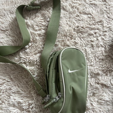Marsupio verde Nike