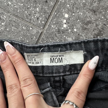 Distressed Mom-Jeansshorts – Topshop Moto