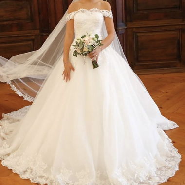 Brautkleid
