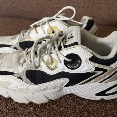 Baskets Adidas « Astir »