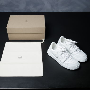AMI Paris Sneaker aus weissem Rindsleder