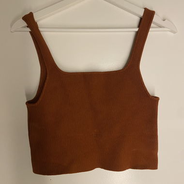 Copper-coloured crop top