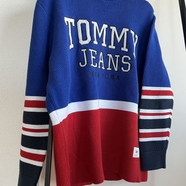 Tommy Hilfiger Colorblock Logo Sweater