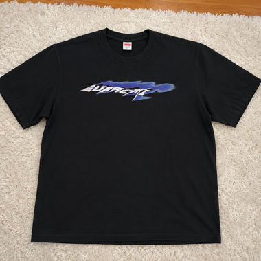 T-shirt Supreme noir à motif graphique