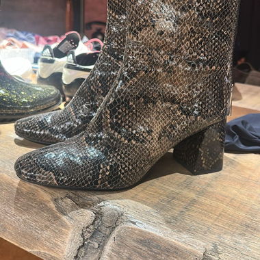 Zara Booties size 39