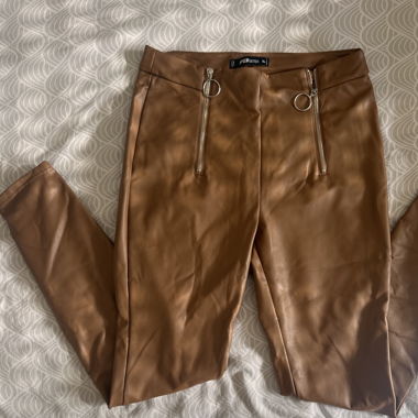 Pantalon effet cuir camel
