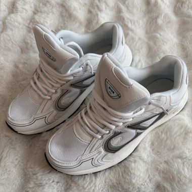White Dior B30