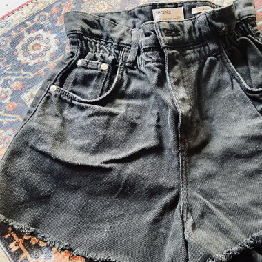 Schwarze kurze jeans Bershka