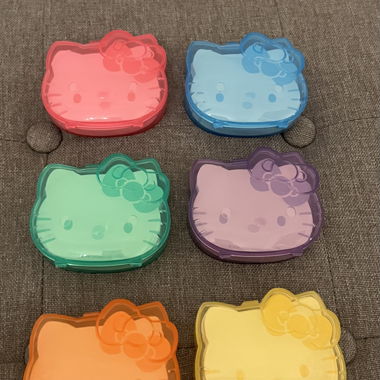 6 petites boîtes Sanrio Hello Kitty 2006