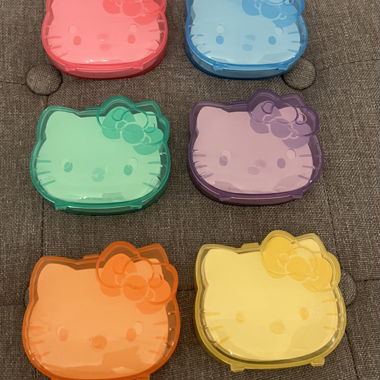 6 kleine Sanrio Hello Kitty Döschen 2006 Y2K
