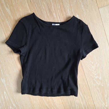 Schwarzes basic top