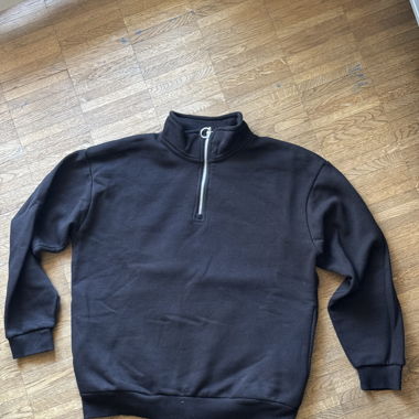 Bershka Black Sweatshirt
