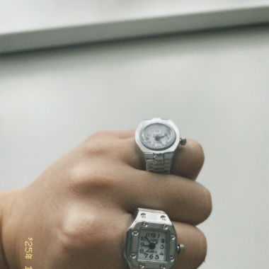 vintage ring finger watch - size adjustable