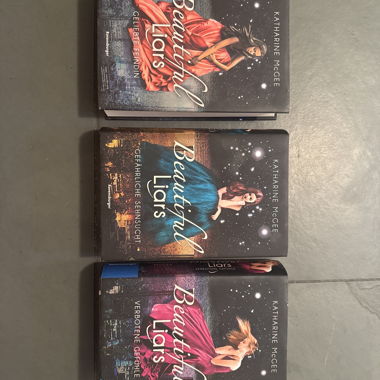 Beautiful Liars Hardcover-Set