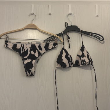 Black and White Bikini Set