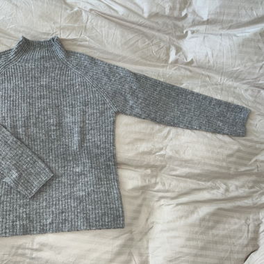 Grey Amisu Sweater