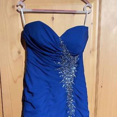 Blaues Ballkleid
