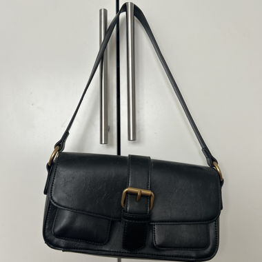 Black shoulder bag