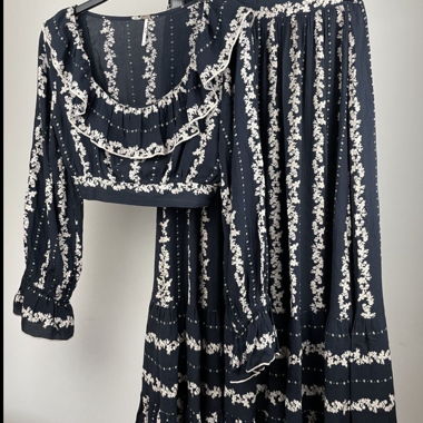 Blusa e gonna floreali Free People