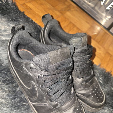 Nike noir taille 37.5