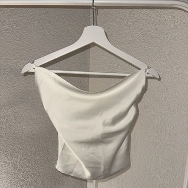 Satin Top mit Schnürung