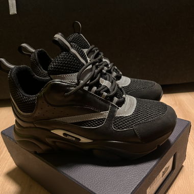 Dior B22