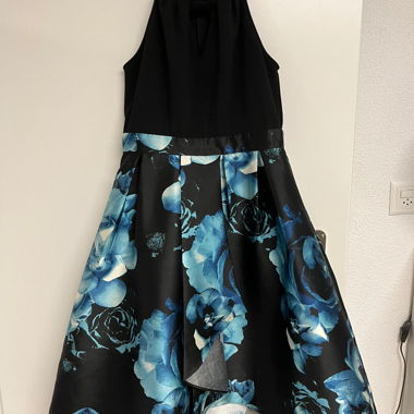 Anna Field - robe cocktail noire avec imprimé floral bleu - taille M