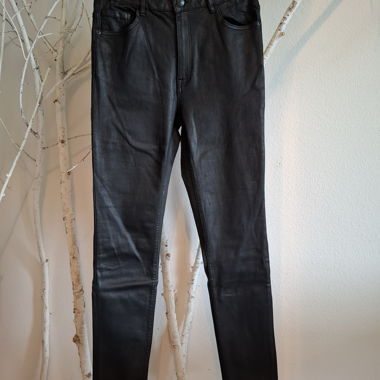 Jeans mit Lederoptik