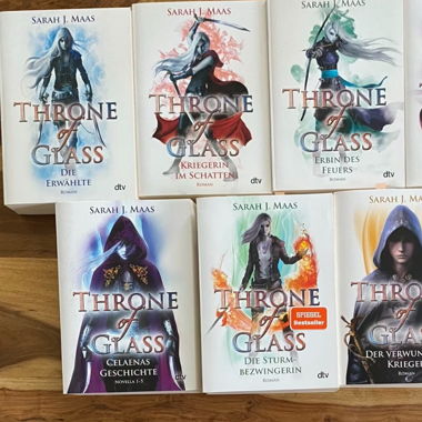 Throne of Glass – Complete Series