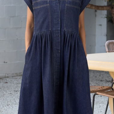Jeans-Kleid mit Hemdkragen
