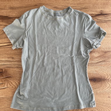 T-shirt SKIMS verde chiaro manica corta