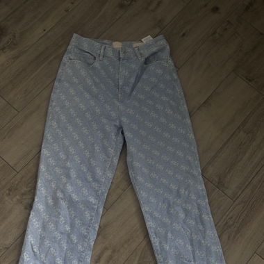 Guess straight leg jeans