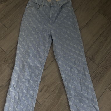 Guess straight leg jeans