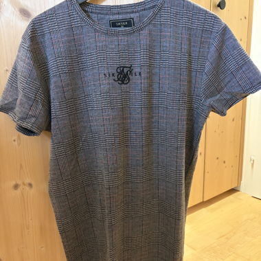 T-shirt a quadri SIKSILK