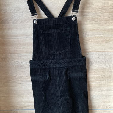 Latzkleid aus Cord
