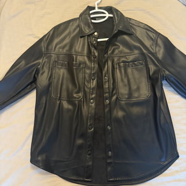 Giacca-camicia effetto pelle nera
