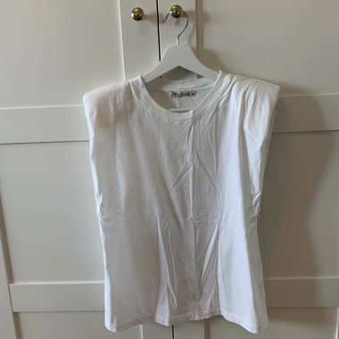 T-Shirt mit Schulterpolstern