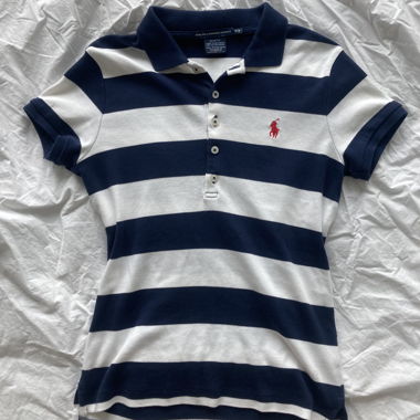 Polo à rayures marine