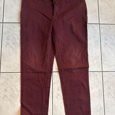 Bordeaux men's chino trousers Zara