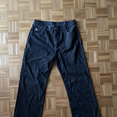 Baggy Pants mit Totenkopf 