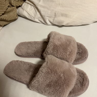 Hausschuhe flauschig