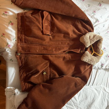 Giacca in velluto a coste con colletto Teddy