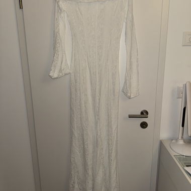 Abito in pizzo bianco